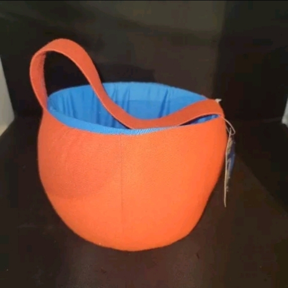 NWT Avenger Assemble Plush Treat Bucket - Picture 6 of 8